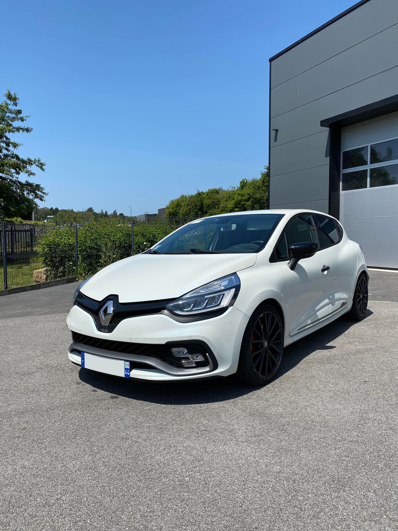 Renault Clio IV RS Trophy 1.6T 220 EDC, QUIGUER AUTOMOBILES